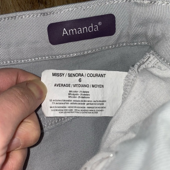 Gloria Vanderbilt Jeans - Picture 5 of 6